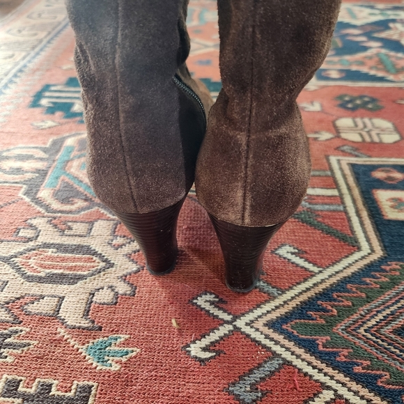 Vintage Suede Knee High Boots - Picture 6 of 10